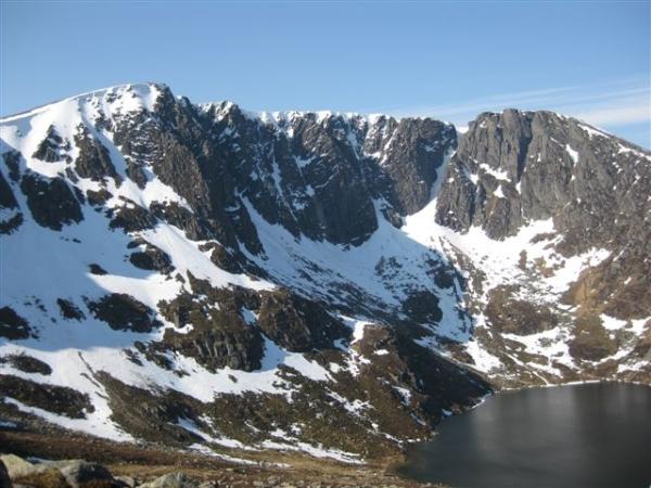 Lochnagar (Photo : Di Gilbert)